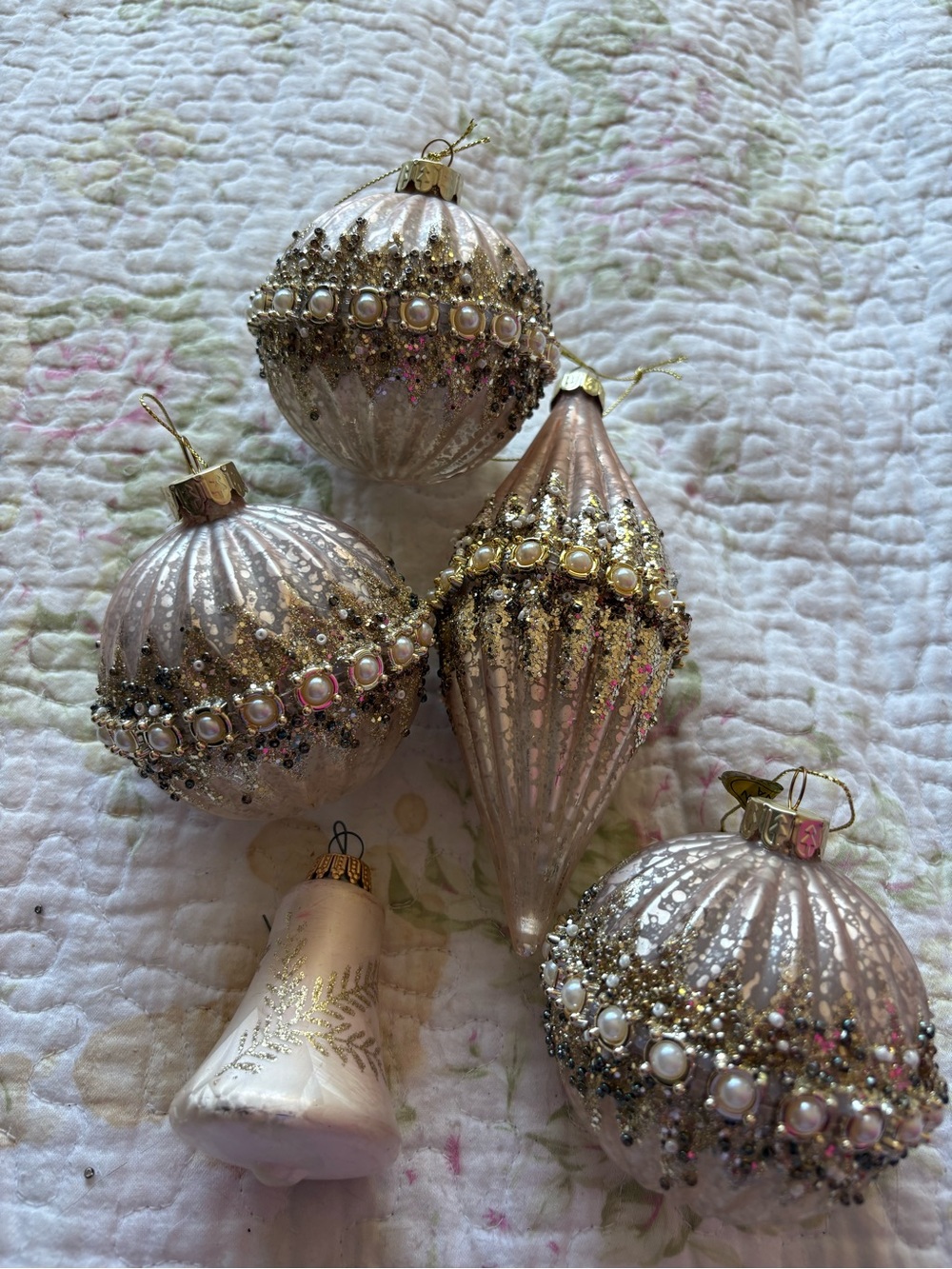 Elegant Blush Pearl and Gold Holiday Ornament Set - 5 Pieces